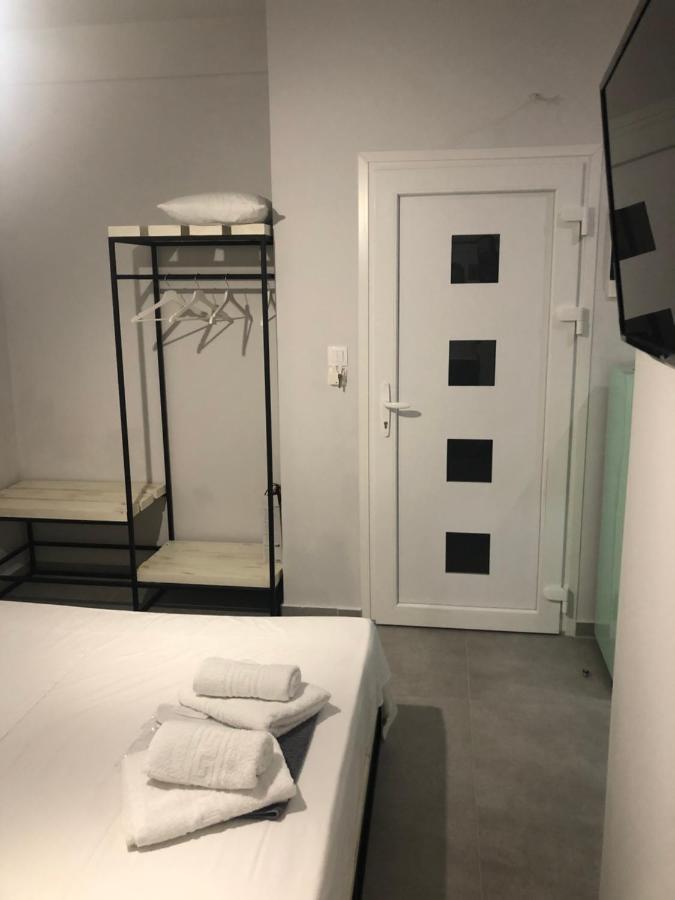 Black In Square Flats เปฟโกโฮรี ภายนอก รูปภาพ
