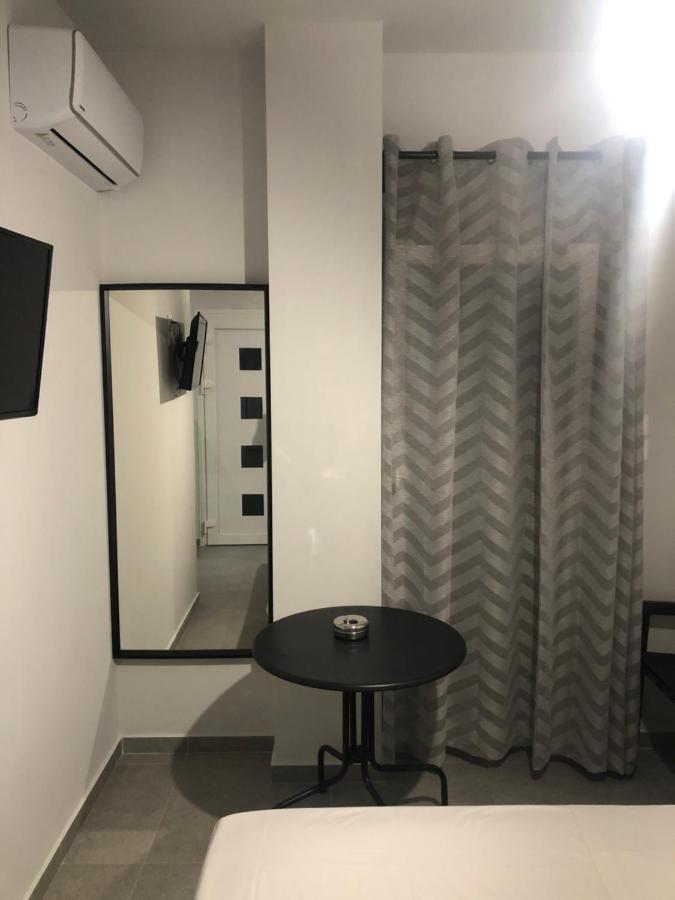 Black In Square Flats เปฟโกโฮรี ภายนอก รูปภาพ